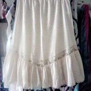 💖Vintage 1970's BARI Ruffle & Lace nylon slip/Retro/Rockabilly/Pin Up💖